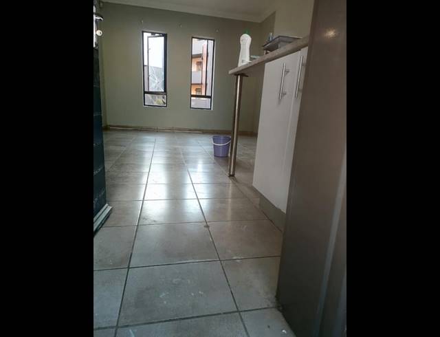 2 BEDROOM TOWNHOUSE FOR SALE IN FLEURHOF
